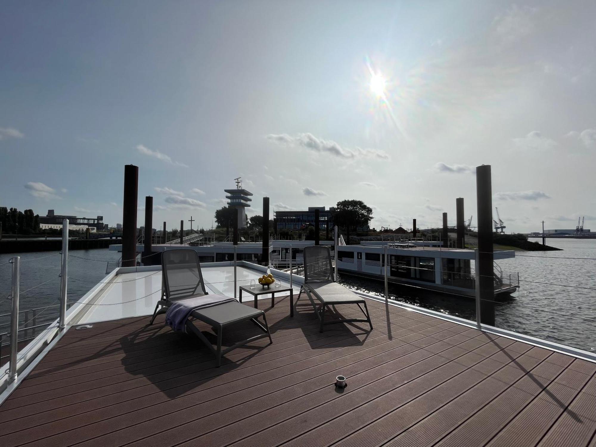 Hausboote Am Lankenauer Hoeft * BRE