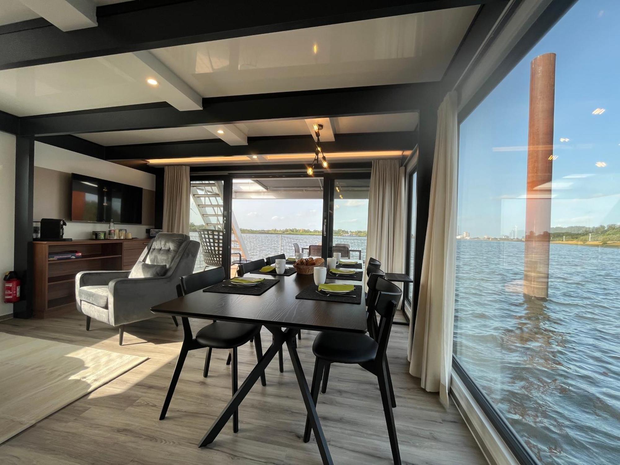 Bateau-hôtel Hausboote Am Lankenauer Hoeft BRE