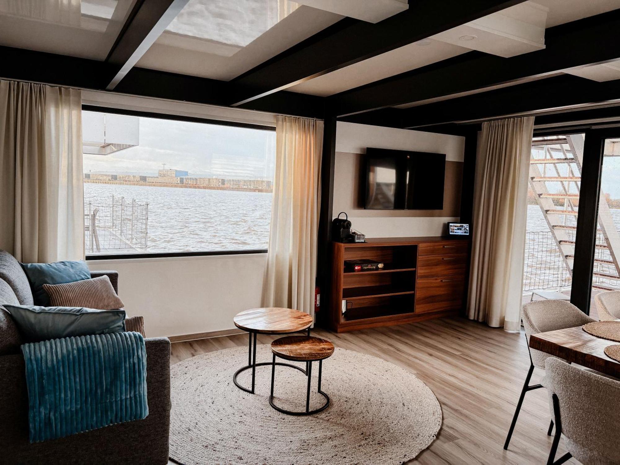Bateau-hôtel Hausboote Am Lankenauer Hoeft *
